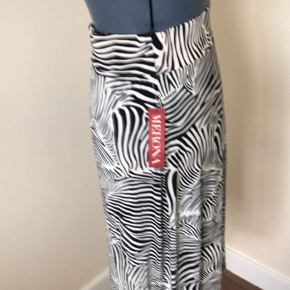 NWT Merona Black and white zebra print skirt Size 2 - Picture 3 of 4